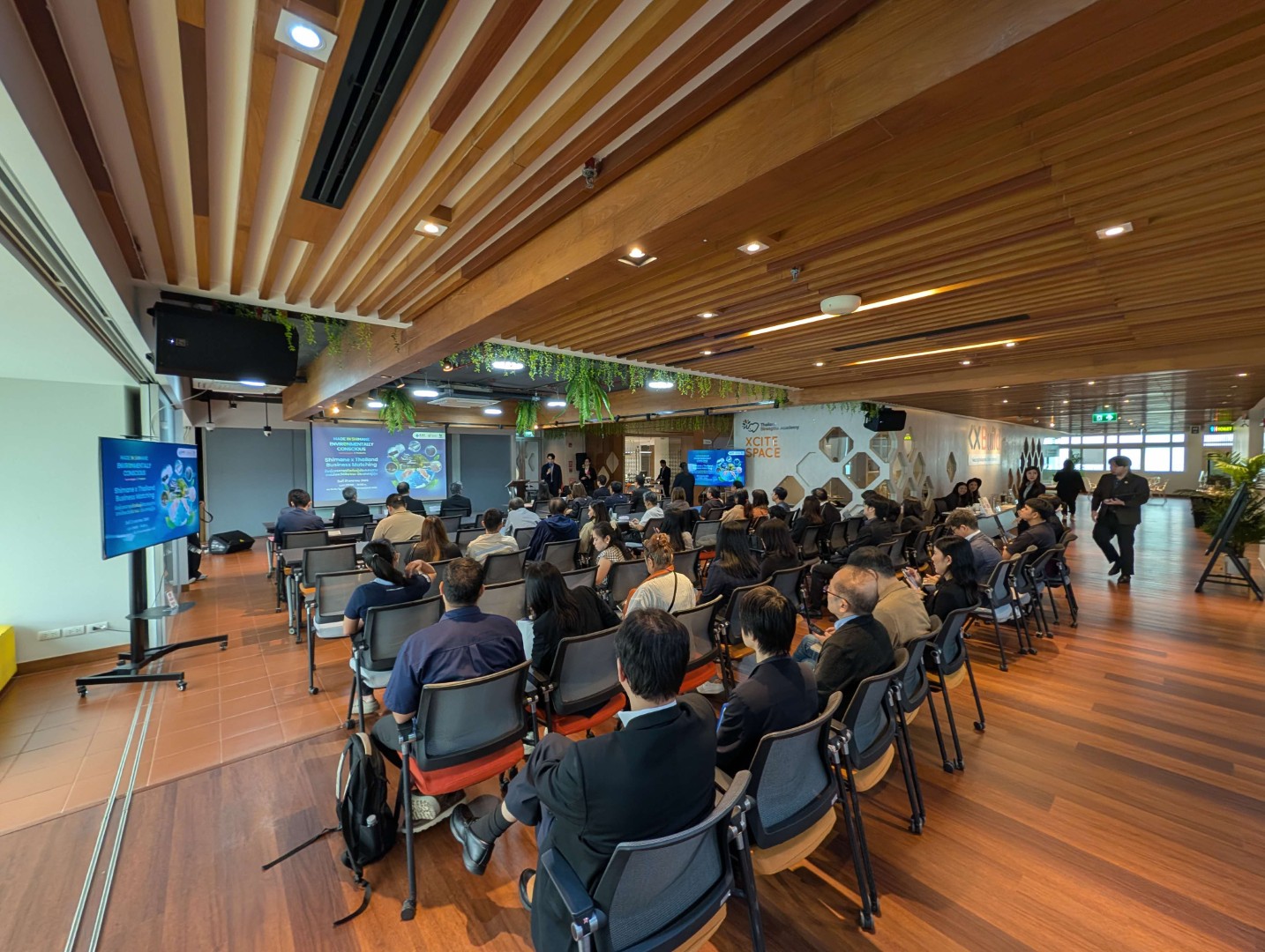 「MADE IN SHIMANE ～環境に配慮した技術やサービス、製品～」の様子