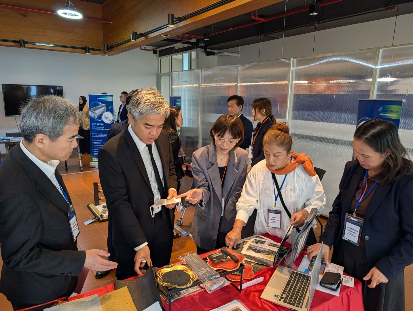 「MADE IN SHIMANE ～環境に配慮した技術やサービス、製品～」の様子